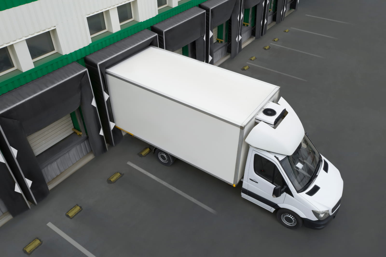 tail lifts for logistics and freight companies